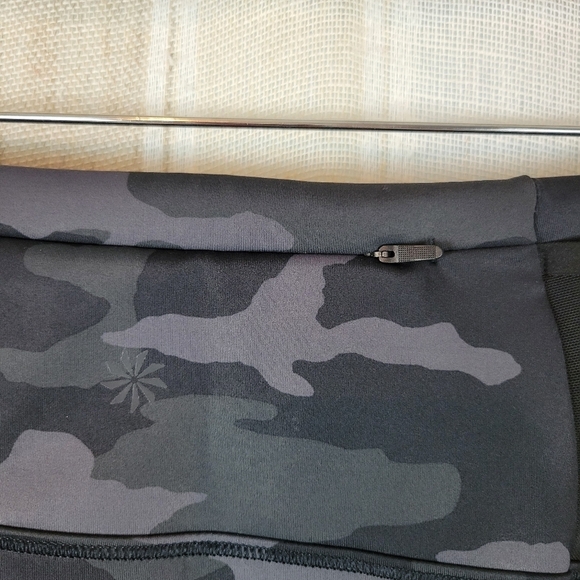 Athleta Match Point Skort Mini Skirt Camo Gray Black Size Small - Picture 9 of 13